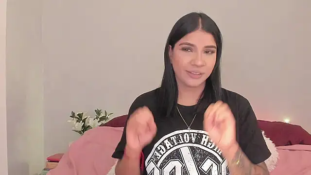 Laura-angeel online show from October 30, 2025, 7:03 pm