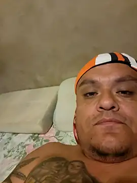 Snapshot of 825Danie chatting on October 29, 2025, 9:27 pm 825Danie online show from October 29, 2025, 9:27 pm