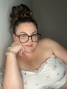 Snapshot of whitequeen_xxx chatting on September 16, 2025, 9:16 pm whitequeen xxx online show from September 16, 2025, 9:16 pm