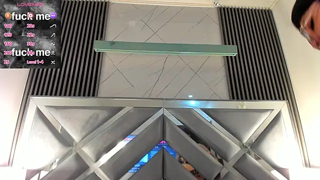 Ravenna666  online show from February 12, 2026, 8:26 pm