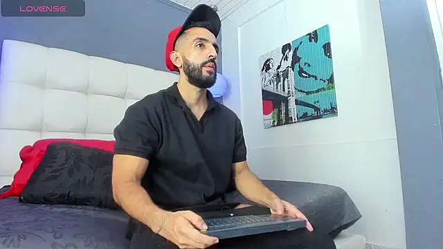 Yiyo10  online show from February 7, 2026, 4:38 am