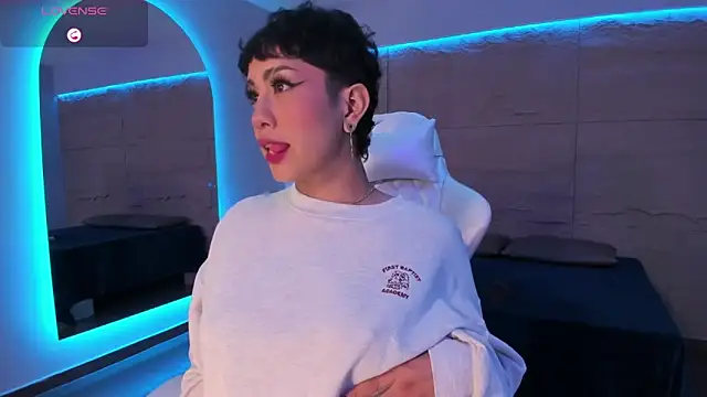 Snapshot of ZahaRose chatting on September 21, 2025, 8:32 pm ZahaRose online show from September 21, 2025, 8:32 pm