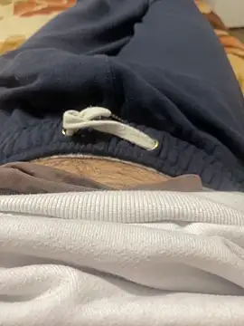 wwwiiilll online show from October 23, 2025, 4:06 pm