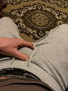 wwwiiilll online show from December 4, 2025, 9:34 pm