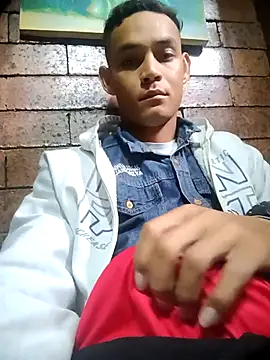 Snapshot of Jose9727 chatting on October 29, 2025, 1:24 pm Jose9727 online show from October 29, 2025, 1:24 pm