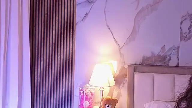 LunaRosse  online show from January 19, 2026, 11:36 am