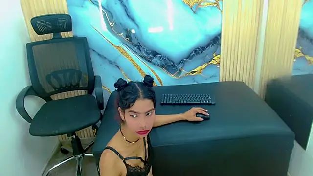 TifannyHott online show from September 11, 2025, 7:58 pm