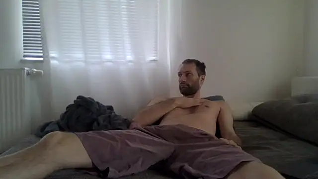 XLBarehengst online show from February 27, 2026, 8:03 am