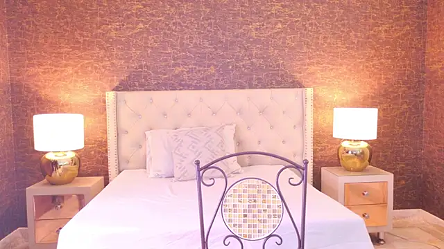 kaylie mitchel online show from April 13, 2026, 10:26 pm