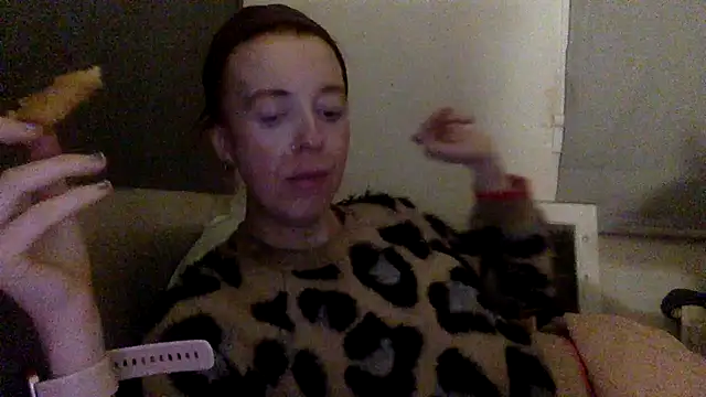 Snapshot of Bellababexox chatting on June 28, 2026, 4:40 am Bellababexox online show from June 28, 2026, 4:40 am