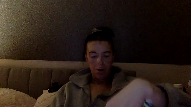 Snapshot of Bellababexox chatting on July 17, 2026, 3:35 am Bellababexox online show from July 17, 2026, 3:35 am