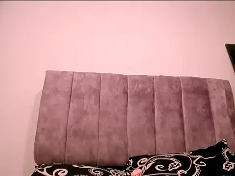 Luciana hardmand online show from September 18, 2025, 7:49 pm