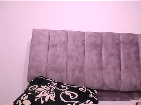 Luciana hardmand online show from October 15, 2025, 11:38 pm