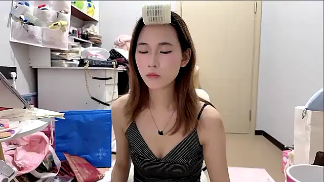 Snapshot of Ann-cookie chatting on May 22, 2026, 4:34 pm Ann-cookie online show from May 22, 2026, 4:34 pm