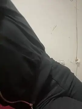 crhong666 online show from March 20, 2026, 12:37 am