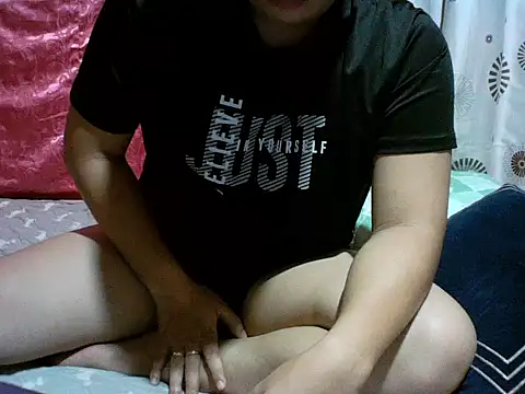 alhex gay26 online show from February 11, 2026, 12:54 pm