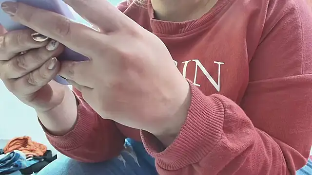 Snapshot of dominant_hipss chatting on October 3, 2025, 2:30 am dominant hipss online show from October 3, 2025, 2:30 am