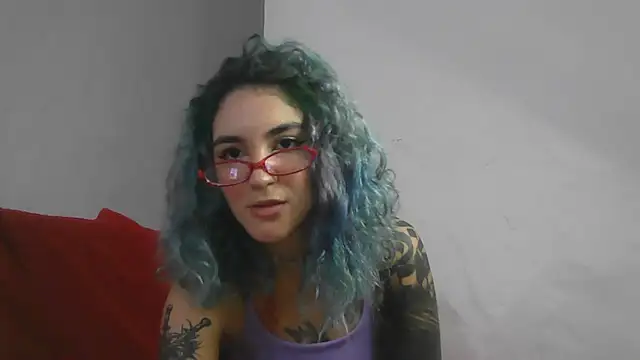 Snapshot of peetitefairy chatting on May 13, 2026, 9:00 pm peetitefairy online show from May 13, 2026, 9:00 pm