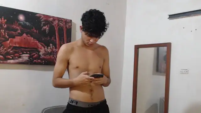 alice julls online show from November 14, 2025, 7:23 pm