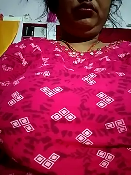 Snapshot of Aruhi_hot chatting on October 9, 2025, 9:24 pm Aruhi hot online show from October 9, 2025, 9:24 pm