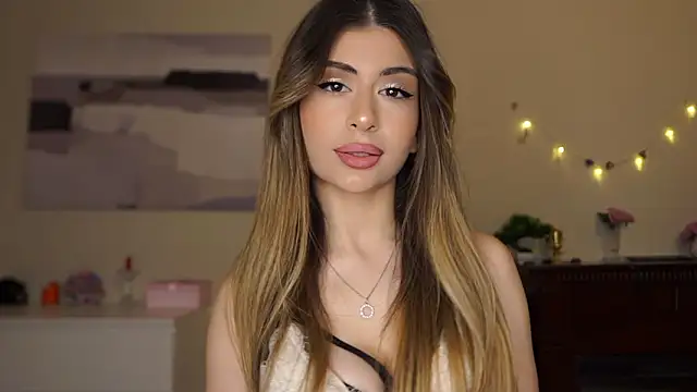 GeorginaHarn online show from February 19, 2026, 8:10 am