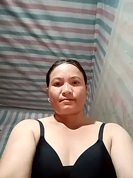 Love-Mama33 online show from October 2, 2025, 2:02 pm