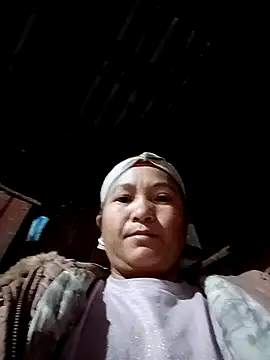 Love-Mama33 online show from November 30, 2025, 10:25 pm