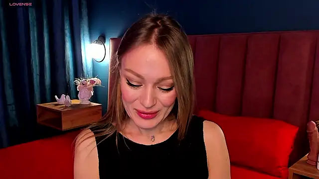 Snapshot of EvelynPoole chatting on February 7, 2026, 1:31 am EvelynPoole online show from February 7, 2026, 1:31 am