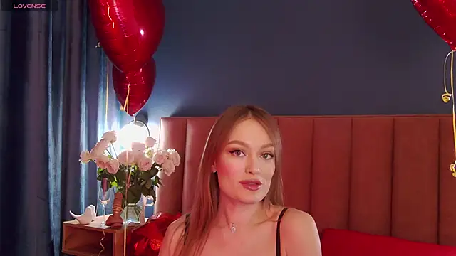 Snapshot of EvelynPoole chatting on February 16, 2026, 1:35 am EvelynPoole online show from February 16, 2026, 1:35 am