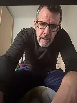 gigolobcn online show from February 10, 2026, 10:52 am