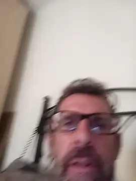 gigolobcn online show from March 3, 2026, 2:23 pm