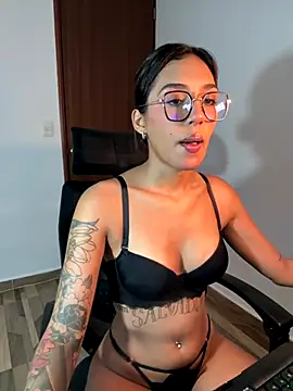 Snapshot of Danicute_ chatting on September 9, 2025, 6:02 am Danicute online show from September 9, 2025, 6:02 am