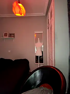 Snapshot of lacattiva chatting on October 18, 2025, 5:14 pm lacattiva online show from October 18, 2025, 5:14 pm