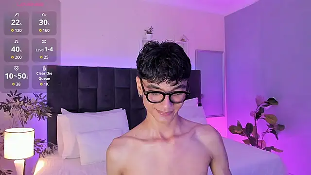 Snapshot of Phillicious__ chatting on November 8, 2025, 10:08 pm Phillicious online show from November 8, 2025, 10:08 pm