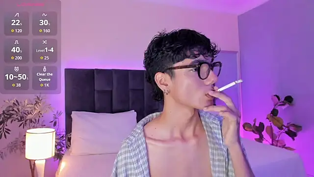 Snapshot of Phillicious__ chatting on November 21, 2025, 10:19 pm Phillicious online show from November 21, 2025, 10:19 pm