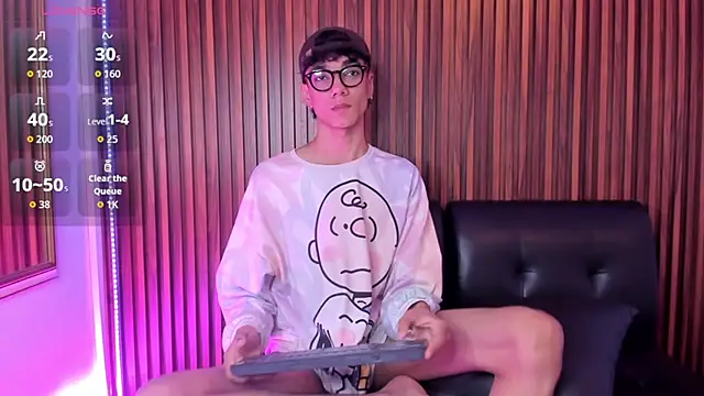 Snapshot of Phillicious__ chatting on January 15, 2026, 12:04 am Phillicious online show from January 15, 2026, 12:04 am