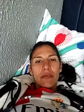 gattycahot online show from November 30, 2025, 2:32 pm