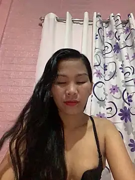 Snapshot of Cleo17 chatting on November 30, 2025, 1:04 pm Cleo17 online show from November 30, 2025, 1:04 pm