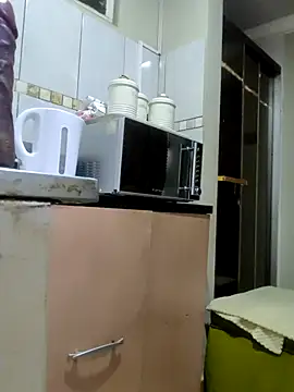 malaika1999 online show from October 18, 2025, 3:53 am