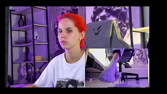 Snapshot of NitaNihil chatting on September 9, 2025, 5:56 pm NitaNihil online show from September 9, 2025, 5:56 pm