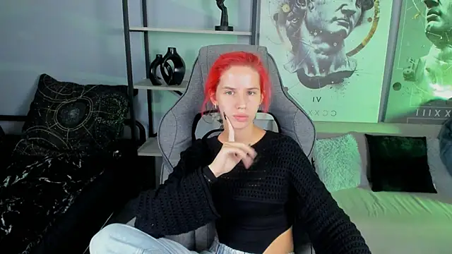 Snapshot of NitaNihil chatting on October 3, 2025, 7:11 pm NitaNihil online show from October 3, 2025, 7:11 pm