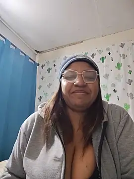 Snapshot of Avannay chatting on June 18, 2026, 1:50 am Avannay online show from June 18, 2026, 1:50 am