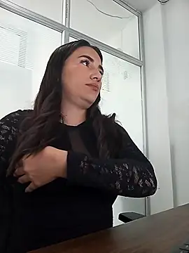 xxx Alice  online show from October 12, 2025, 12:04 pm