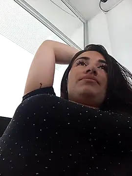 xxx Alice  online show from October 26, 2025, 4:02 pm