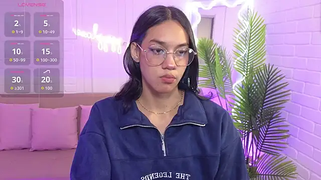 artemiss tay online show from October 6, 2025, 7:11 pm