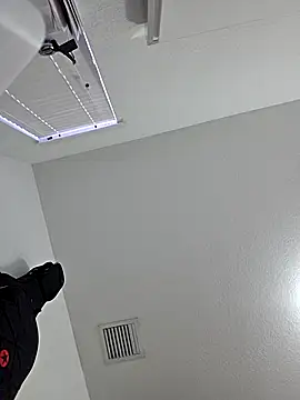 lucho8690 online show from October 1, 2025, 12:00 pm