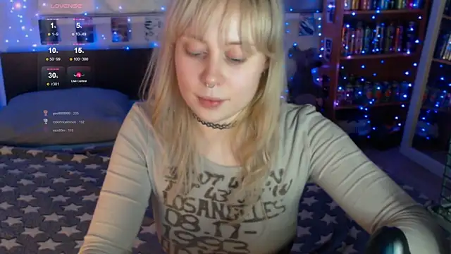 s1lvercherub online show from May 16, 2026, 8:07 pm