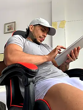 Snapshot of DeimonOficial chatting on September 27, 2025, 2:11 pm DeimonOficial online show from September 27, 2025, 2:11 pm