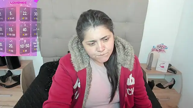 TifanyAmazinng online show from October 2, 2025, 12:23 pm