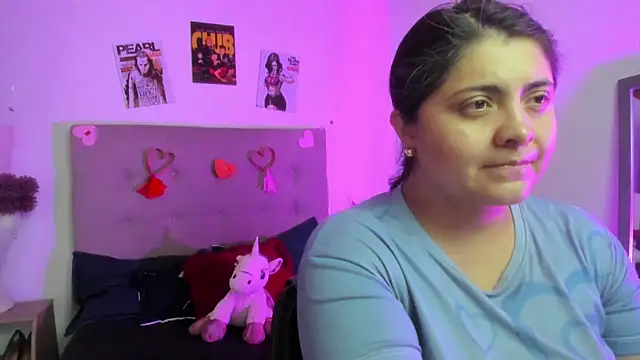 Snapshot of TifanyAmazinng chatting on February 12, 2026, 12:33 pm TifanyAmazinng online show from February 12, 2026, 12:33 pm